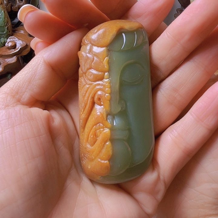 未镶嵌岫岩河磨玉（透闪石质玉）把件极*～