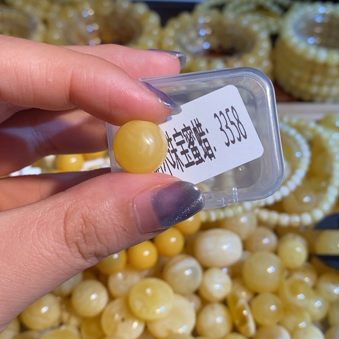 琥珀未镶嵌珠宝奇石3358