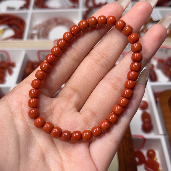 莫***情南红玛瑙未镶嵌手链满肉柿子红6mm老型手串