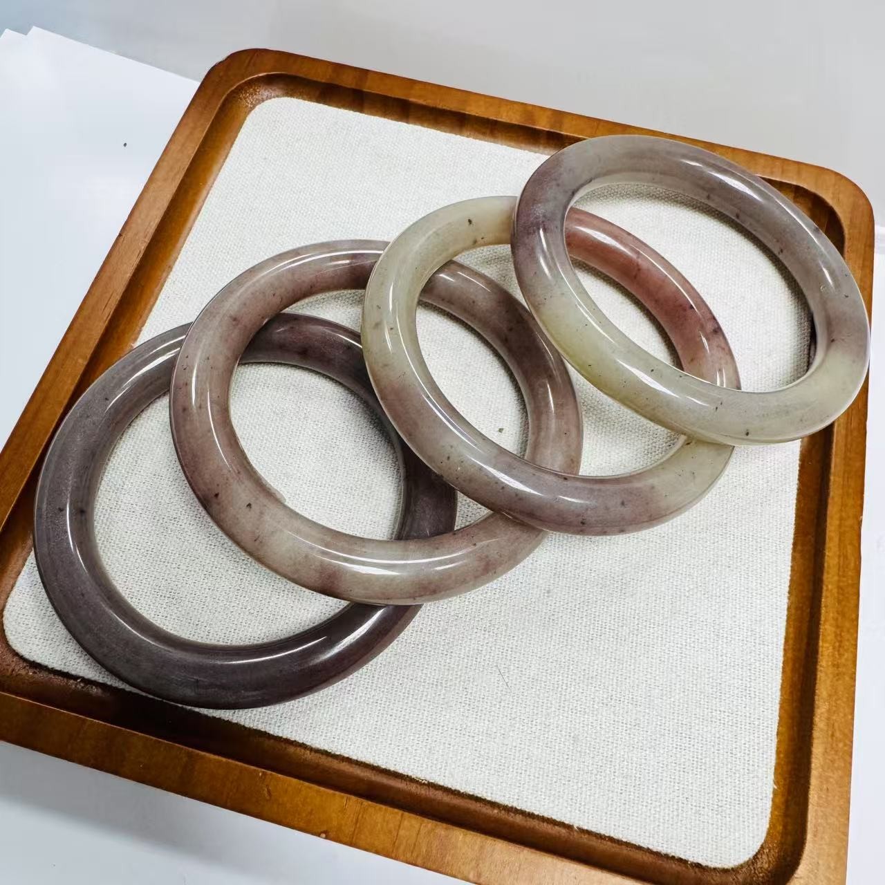 李书锦保真密玉芋泥酱圆条手镯 拍一发一（多样性发货）