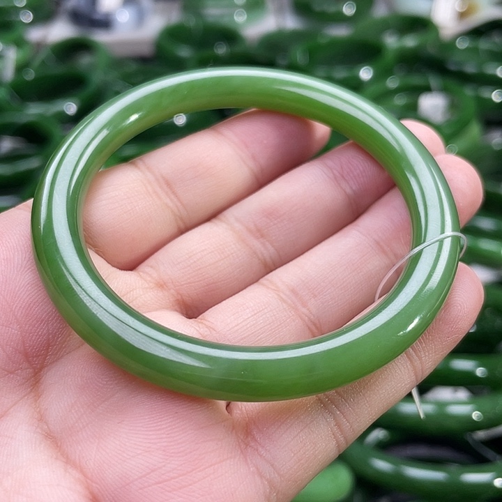 未镶嵌手镯和田玉（碧玉）