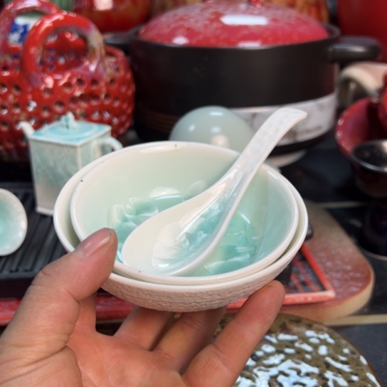 碟本店消费满二十包包邮的