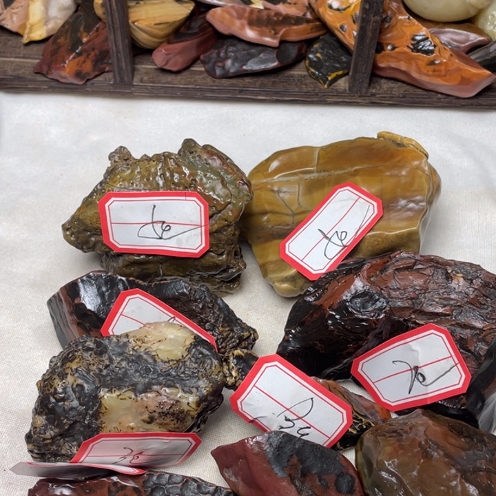 轻***.石材戈壁牧民美石原石