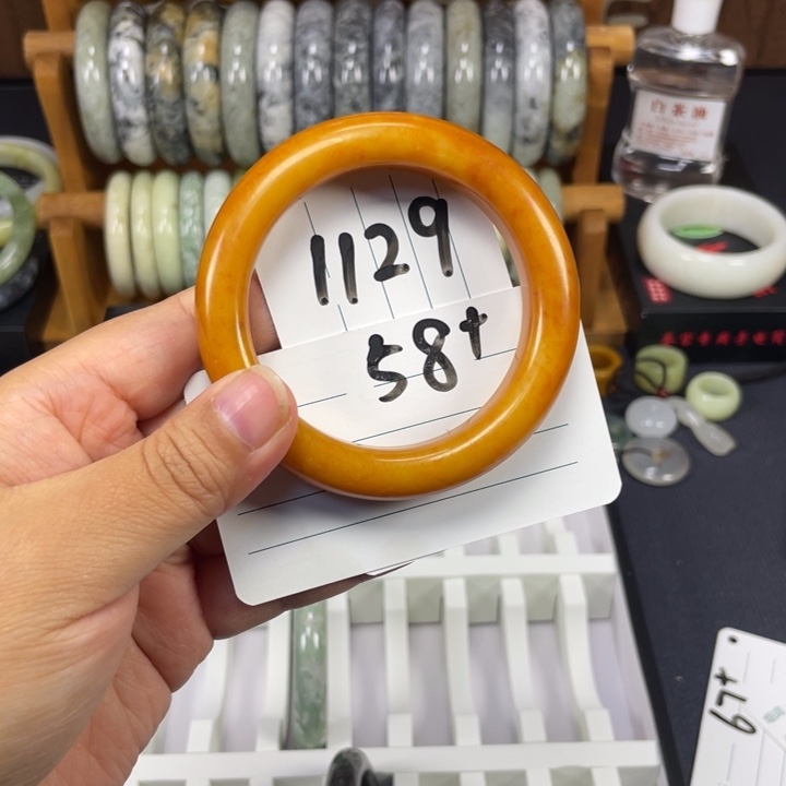 福***觉蛇纹石玉未镶嵌手镯