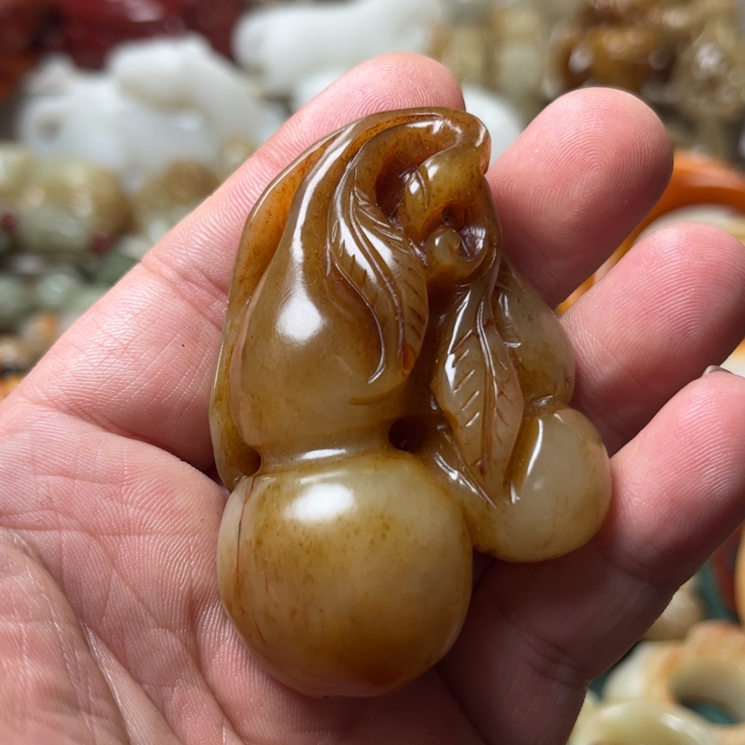 心***水和田玉未镶嵌颈饰