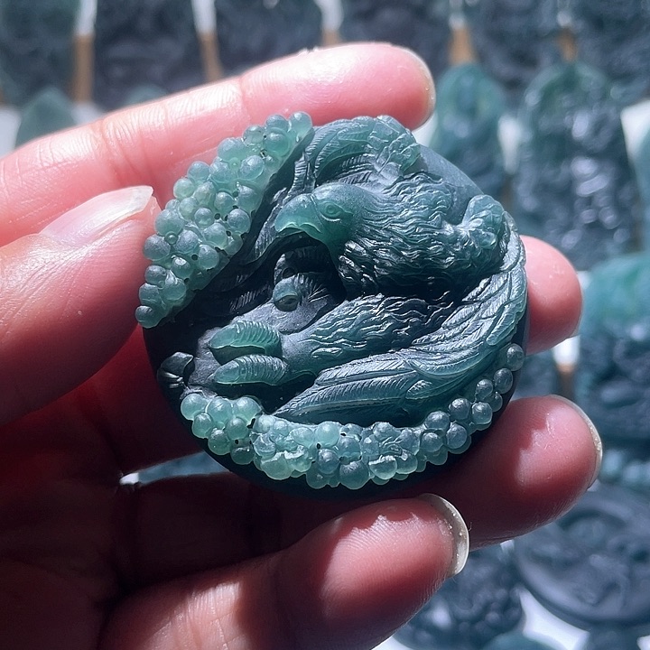 定制翡翠未镶嵌鹰