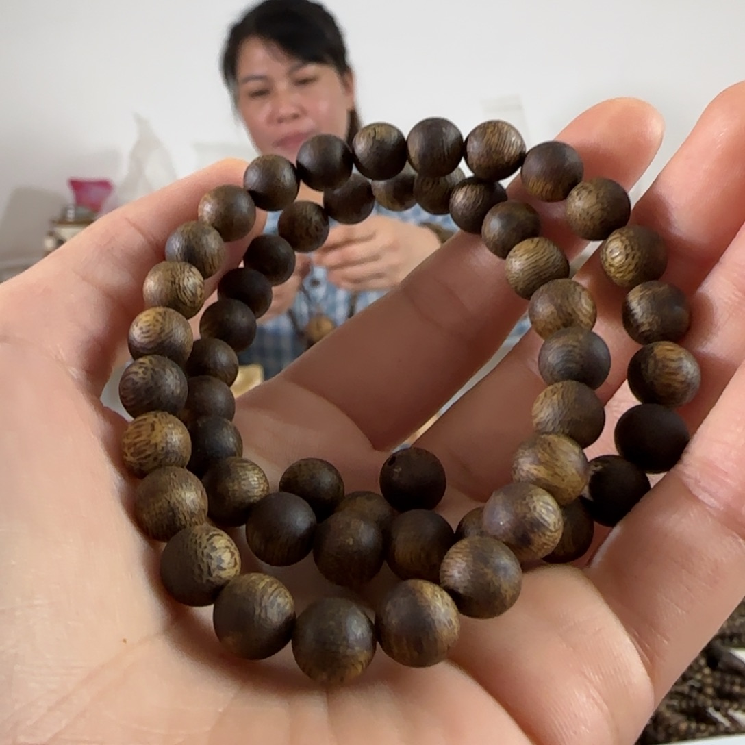 @****奇楠沉香手串卡0.8 8g+送3颗珠子和礼品