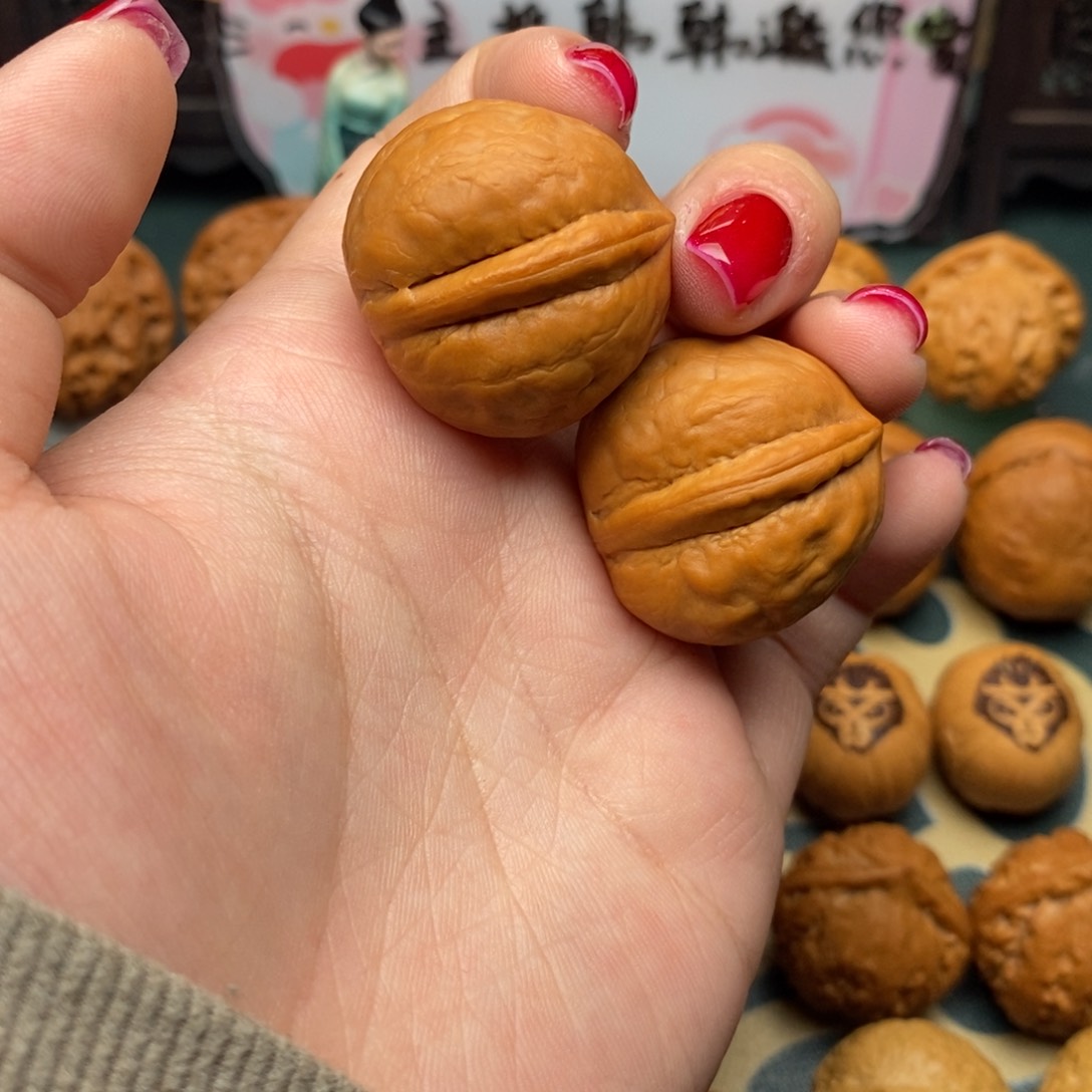 文玩核桃把件海豚