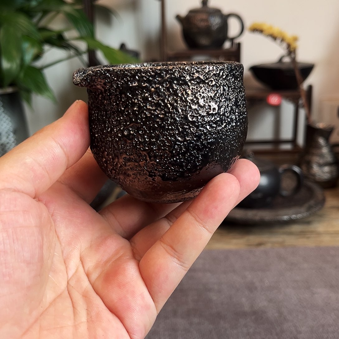 听***风荥经黑砂馒头窑精美公道杯