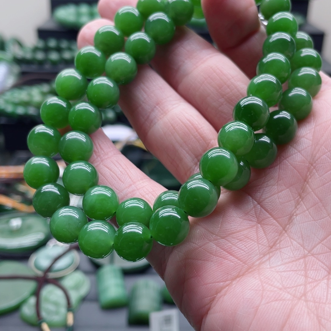 和田玉（碧玉）未镶嵌颈饰