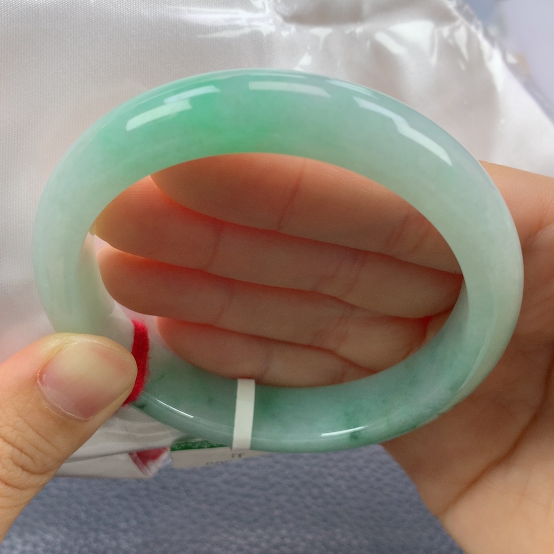 翡翠手镯未镶嵌缅甸天然翡翠A货57正