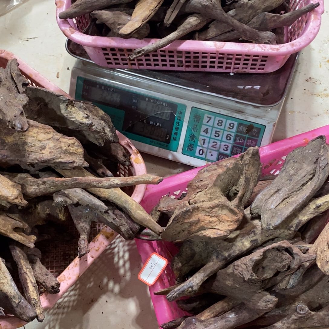 雕***下有机玻璃在线函数在应用