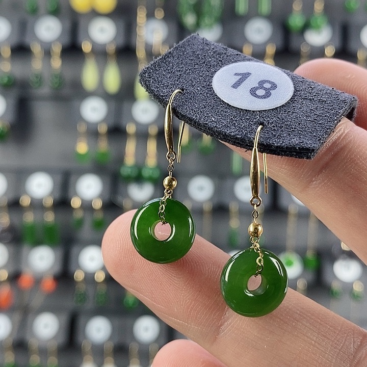 和田玉耳饰18K金镶嵌