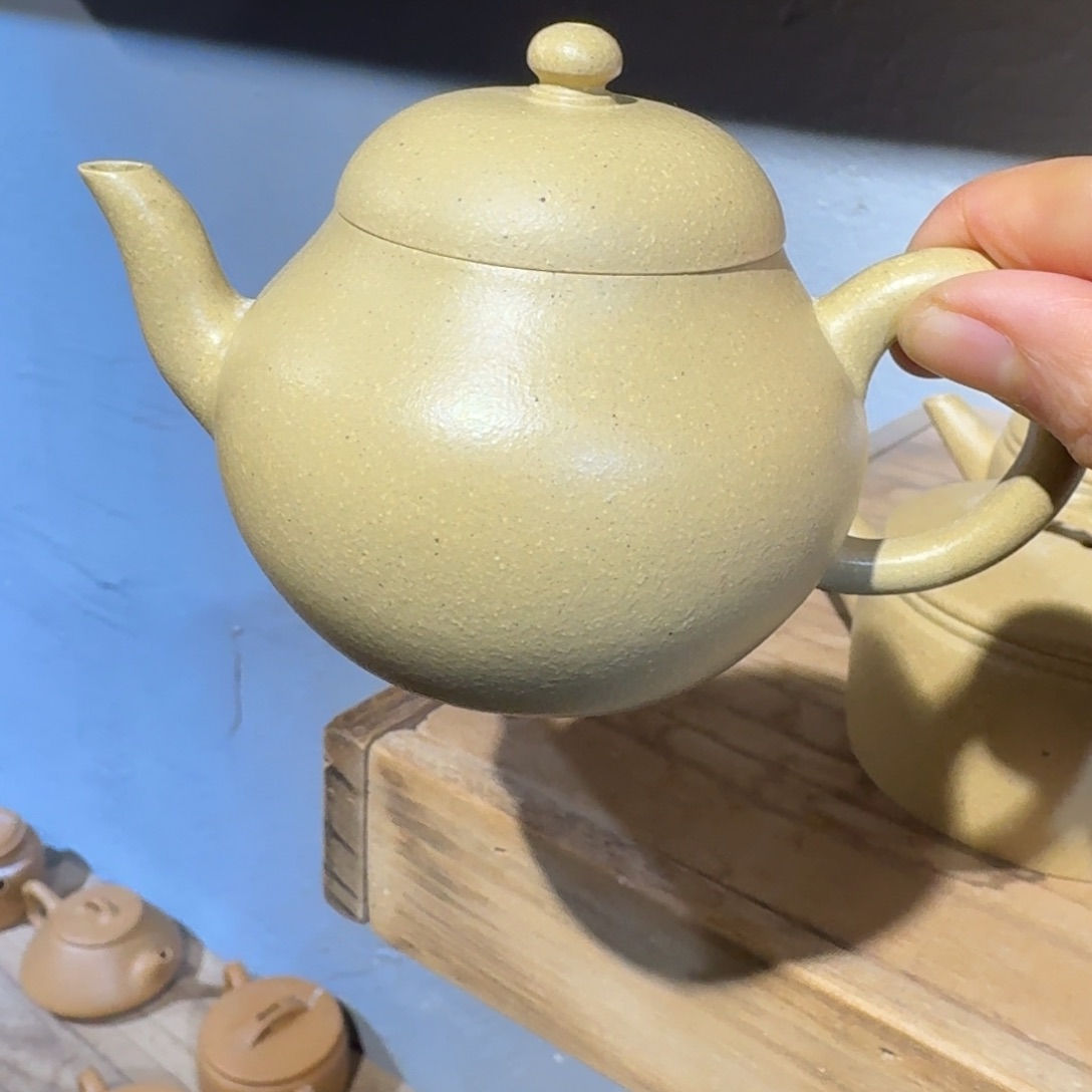 本山绿泥茶壶微瑕140毫升左右