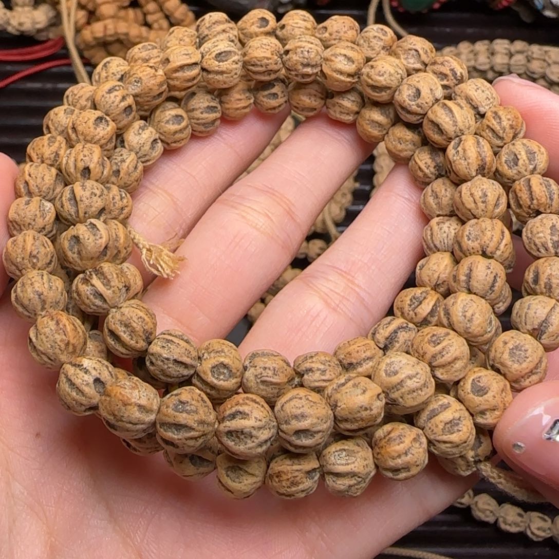 柏香籽/百香籽吊坠三***?