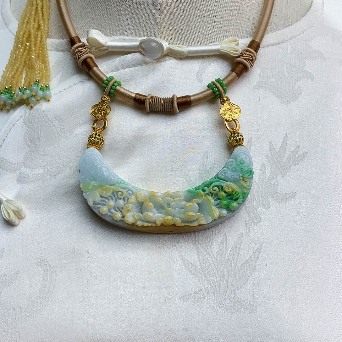 翡翠颈饰未镶嵌天然