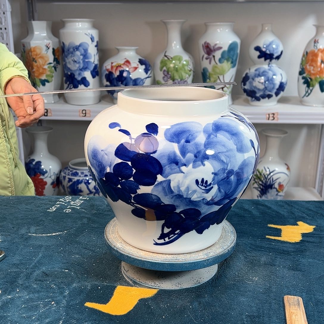 摆件景德镇陶瓷大口青牡