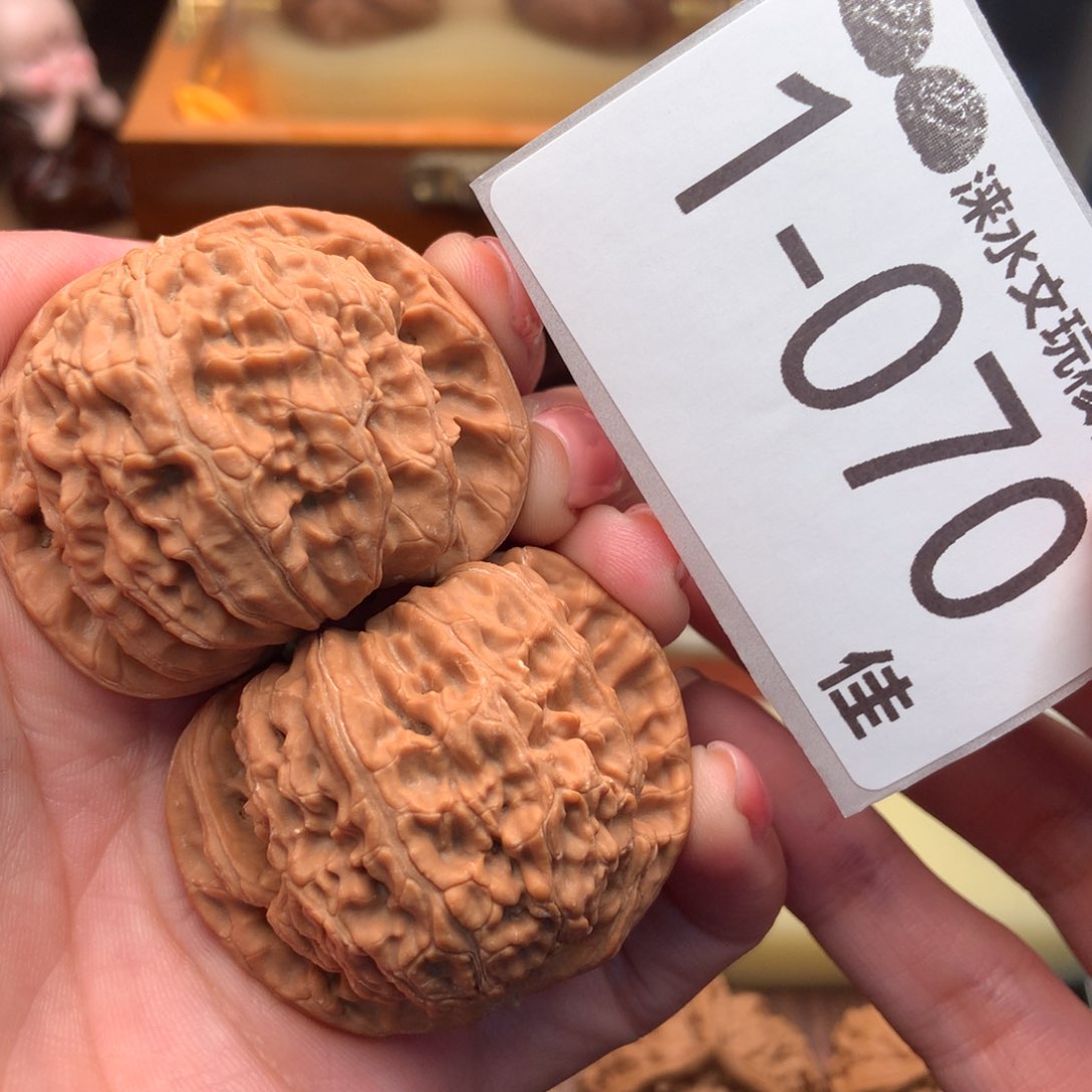 文玩核桃把件43闷白