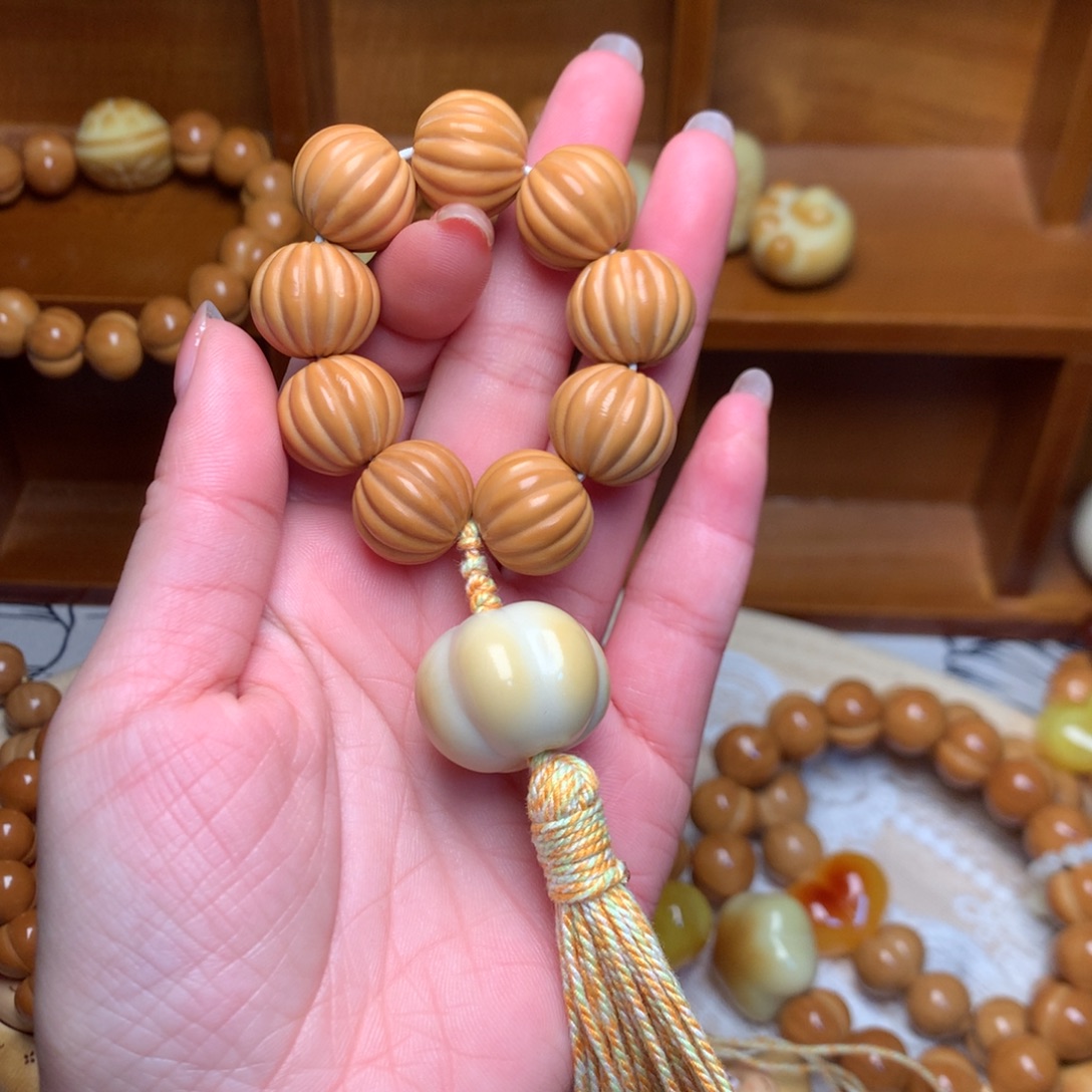 猴头核桃把件瓜珠手捻