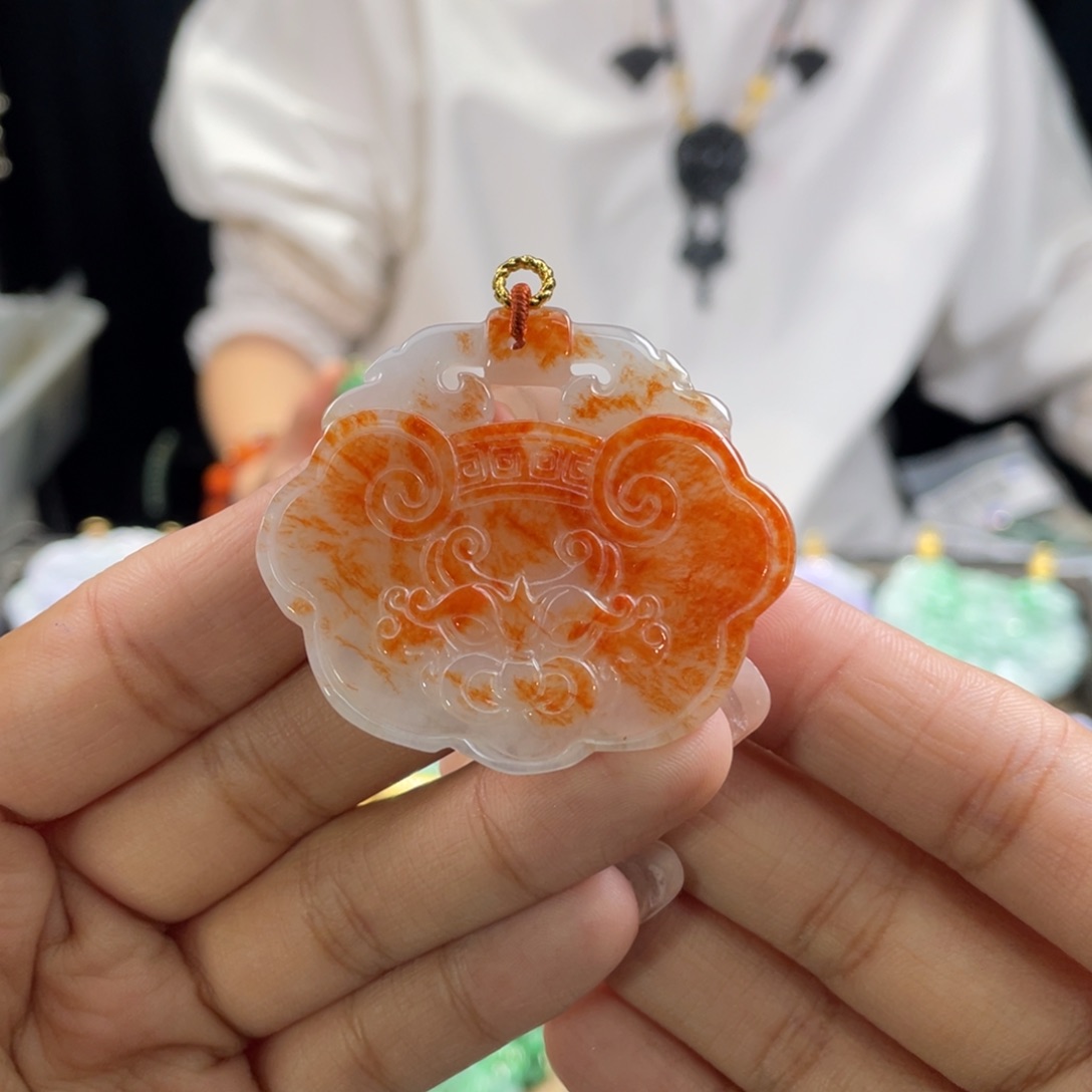 翡翠颈饰未镶嵌代编织