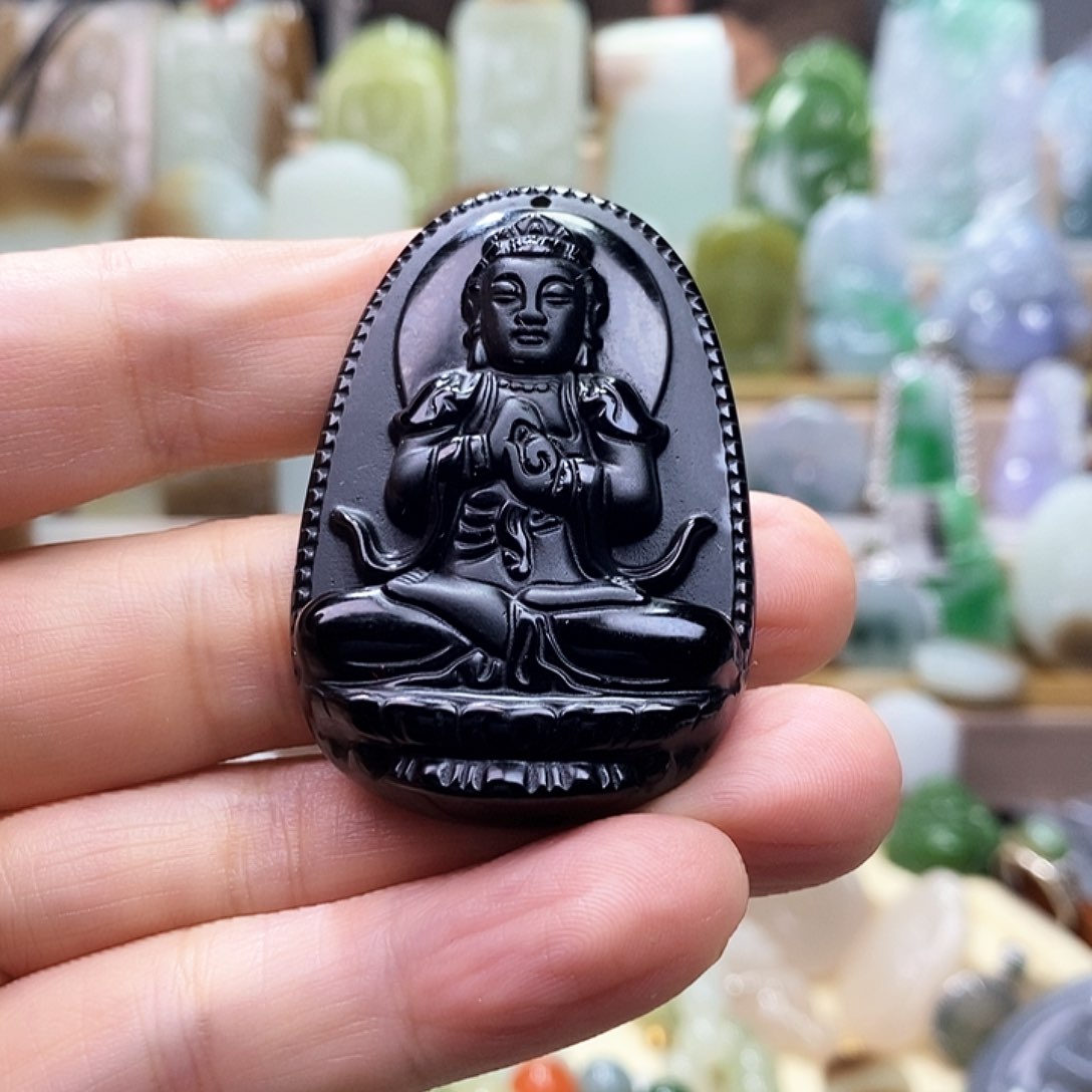 黑曜岩颈饰未镶嵌