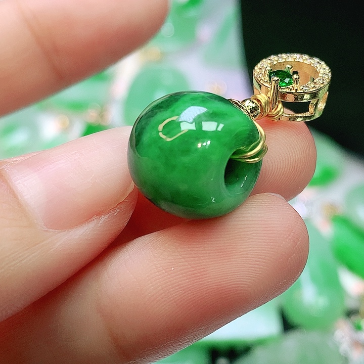 翡翠未镶嵌颈饰翡翠