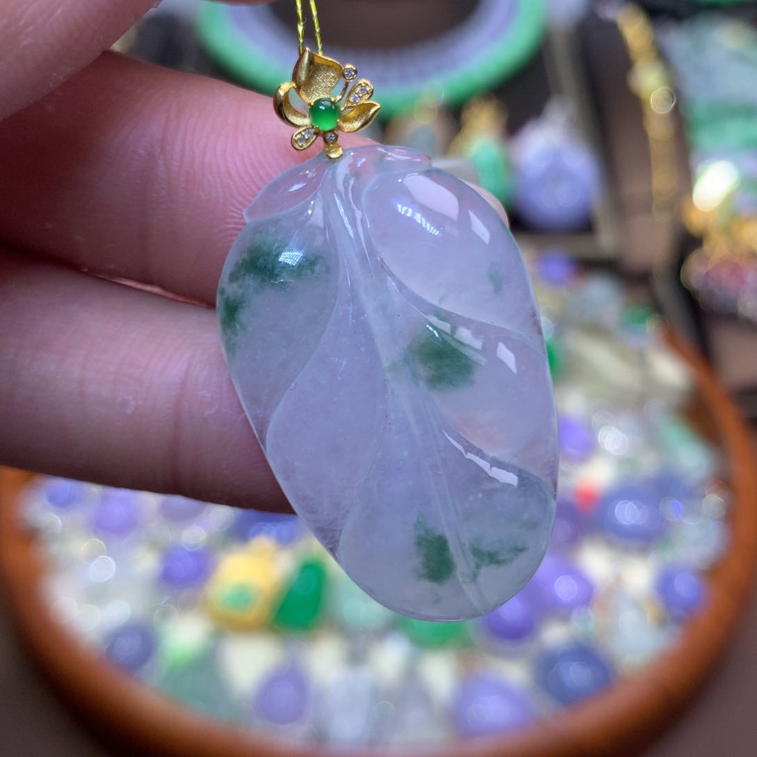 翡翠18K金镶嵌颈饰