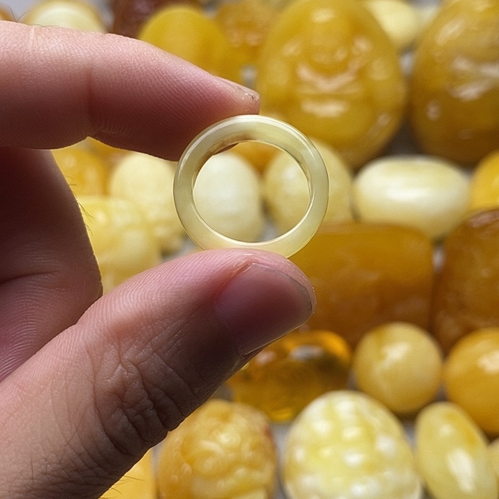 琥珀颈饰未镶嵌琥珀蜜蜡吊坠