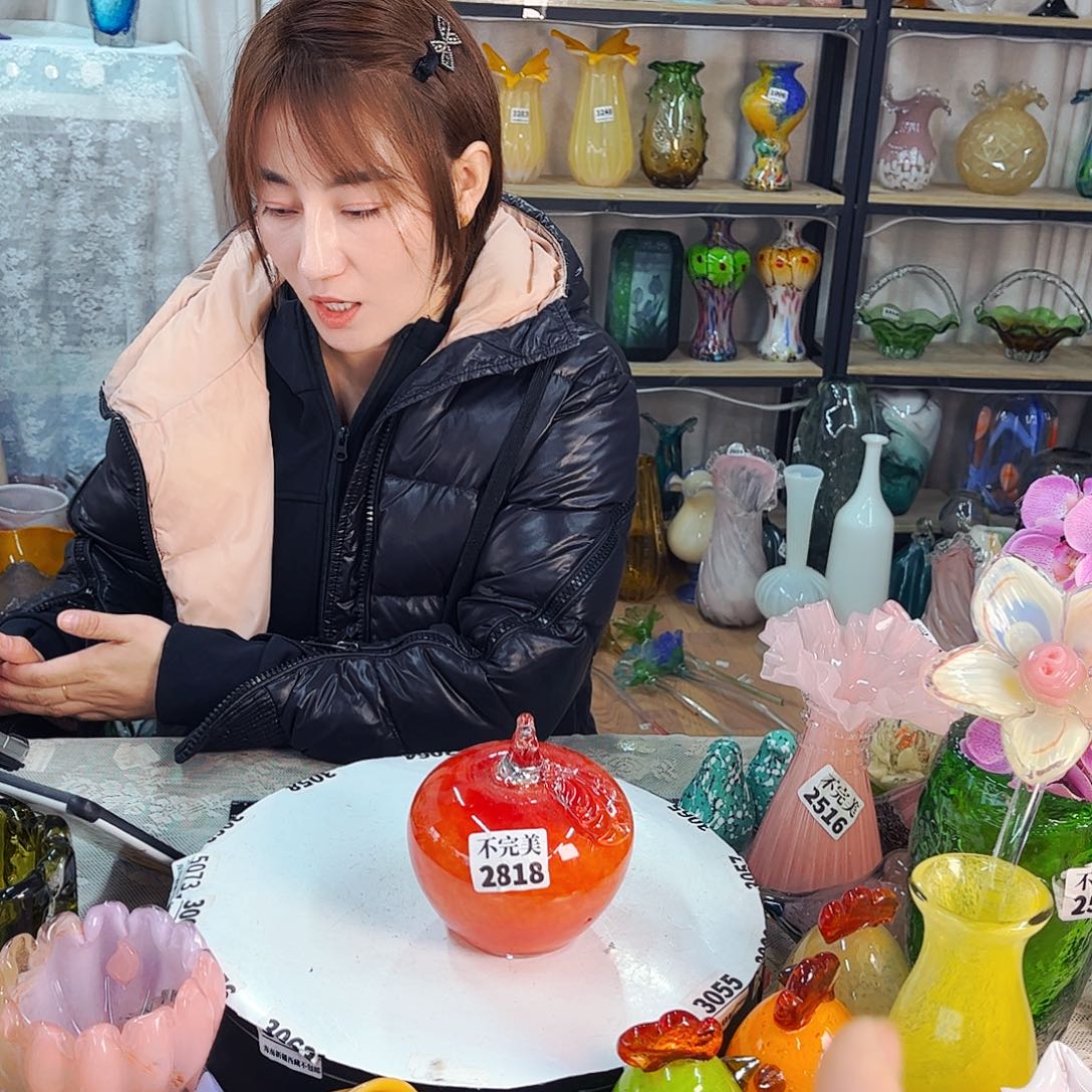 2818苹果家悦琉璃工艺品不完美