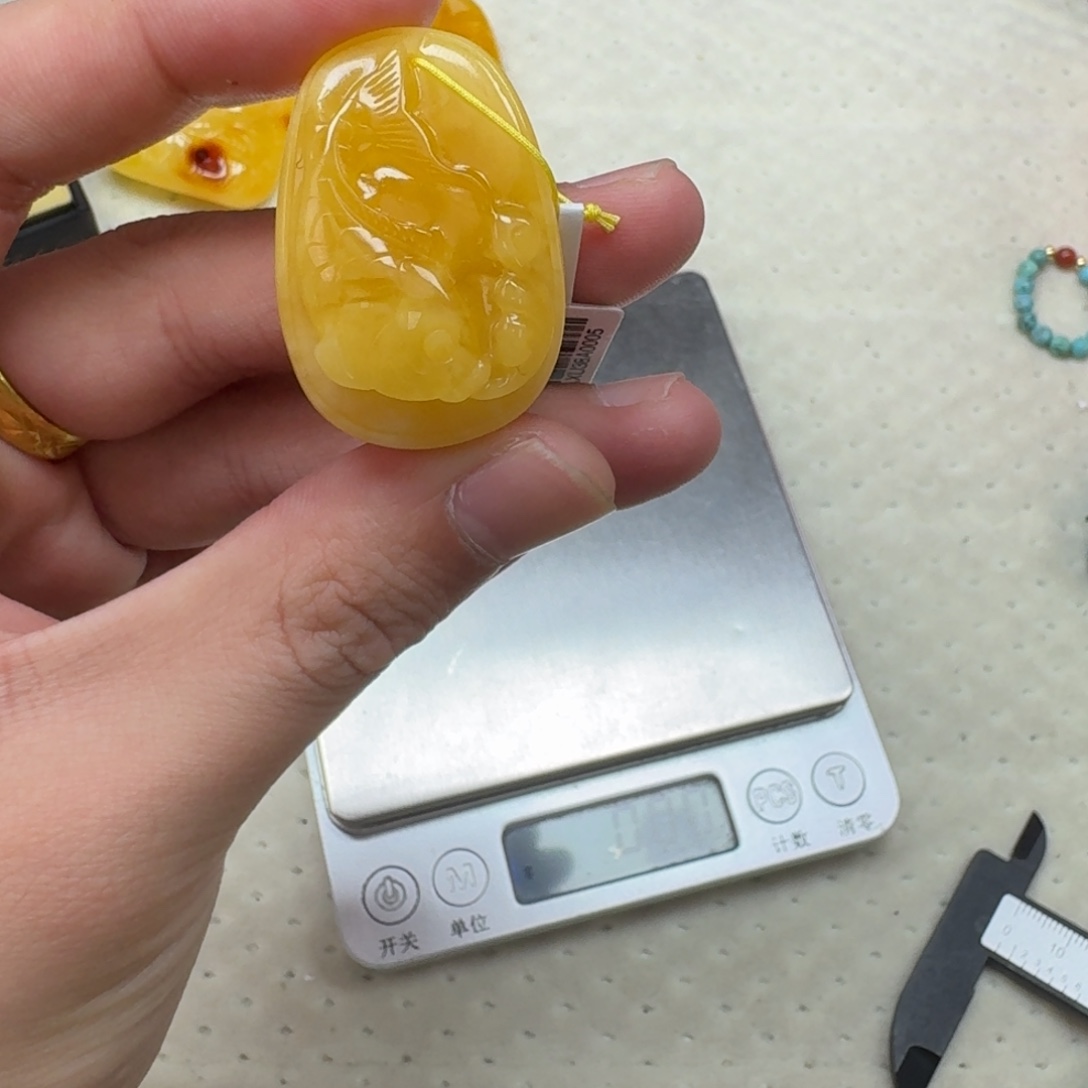 琥珀未镶嵌珠宝奇石321