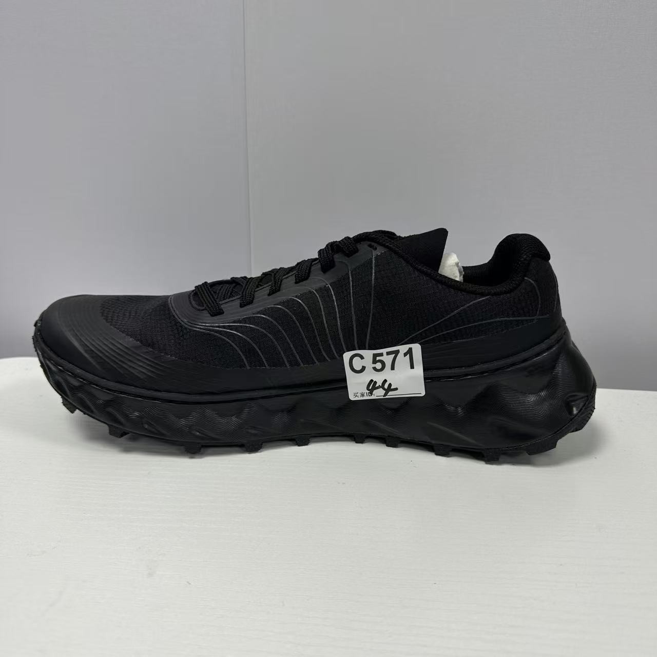 3-新款户外运动百搭休闲鞋 C571