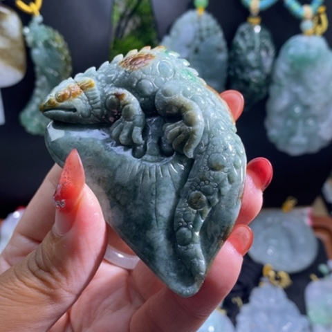 【闪购商品】颈饰未镶嵌翡翠蜥蜴