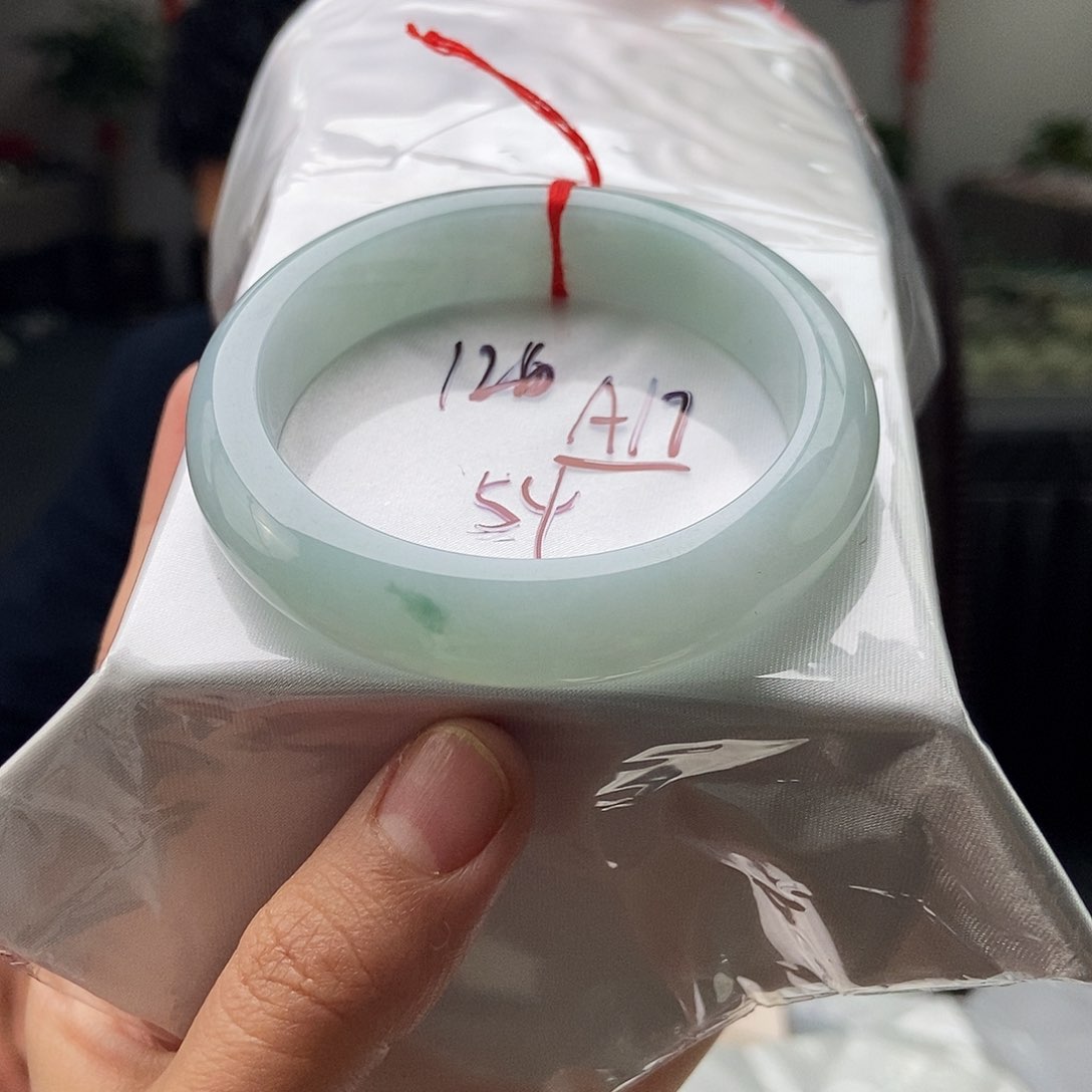 翡翠手镯未镶嵌拍一发一