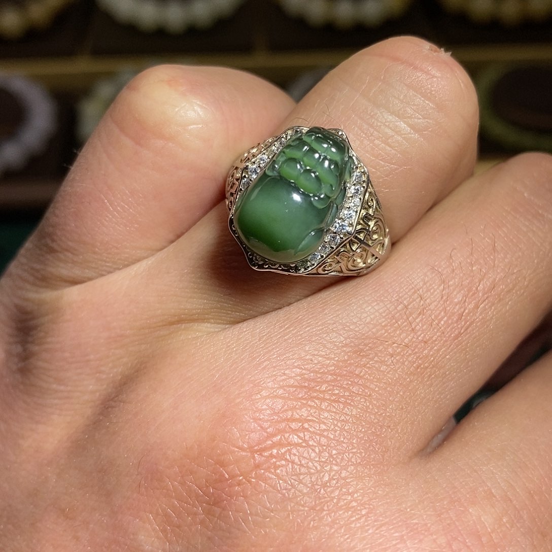 【闪购商品】银S925镶嵌戒指和田玉（碧玉）