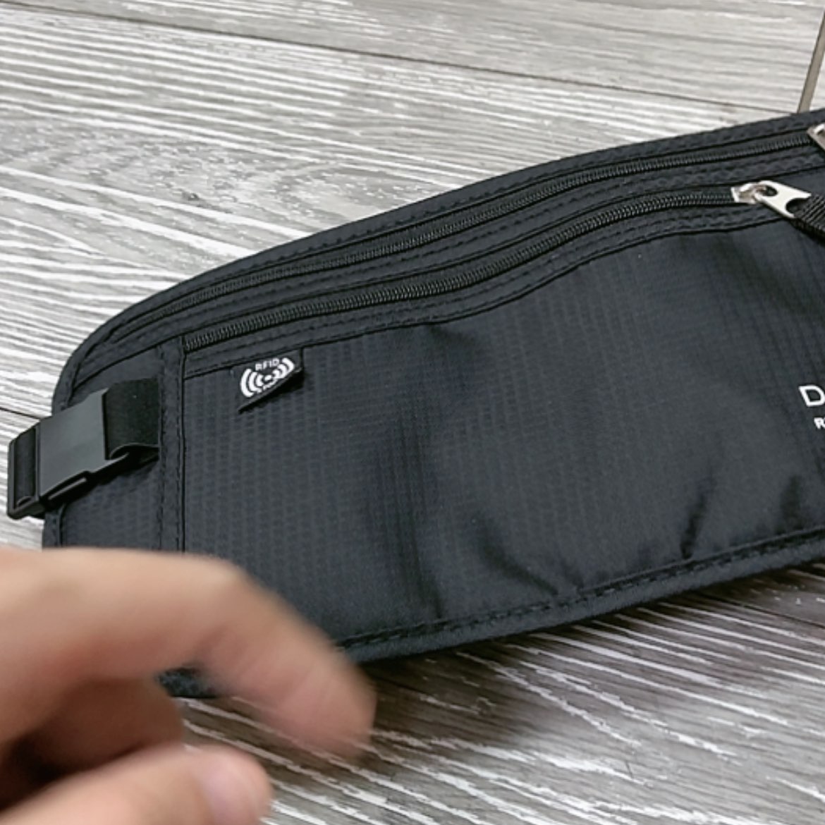 【闪购商品】95新腰包黑色