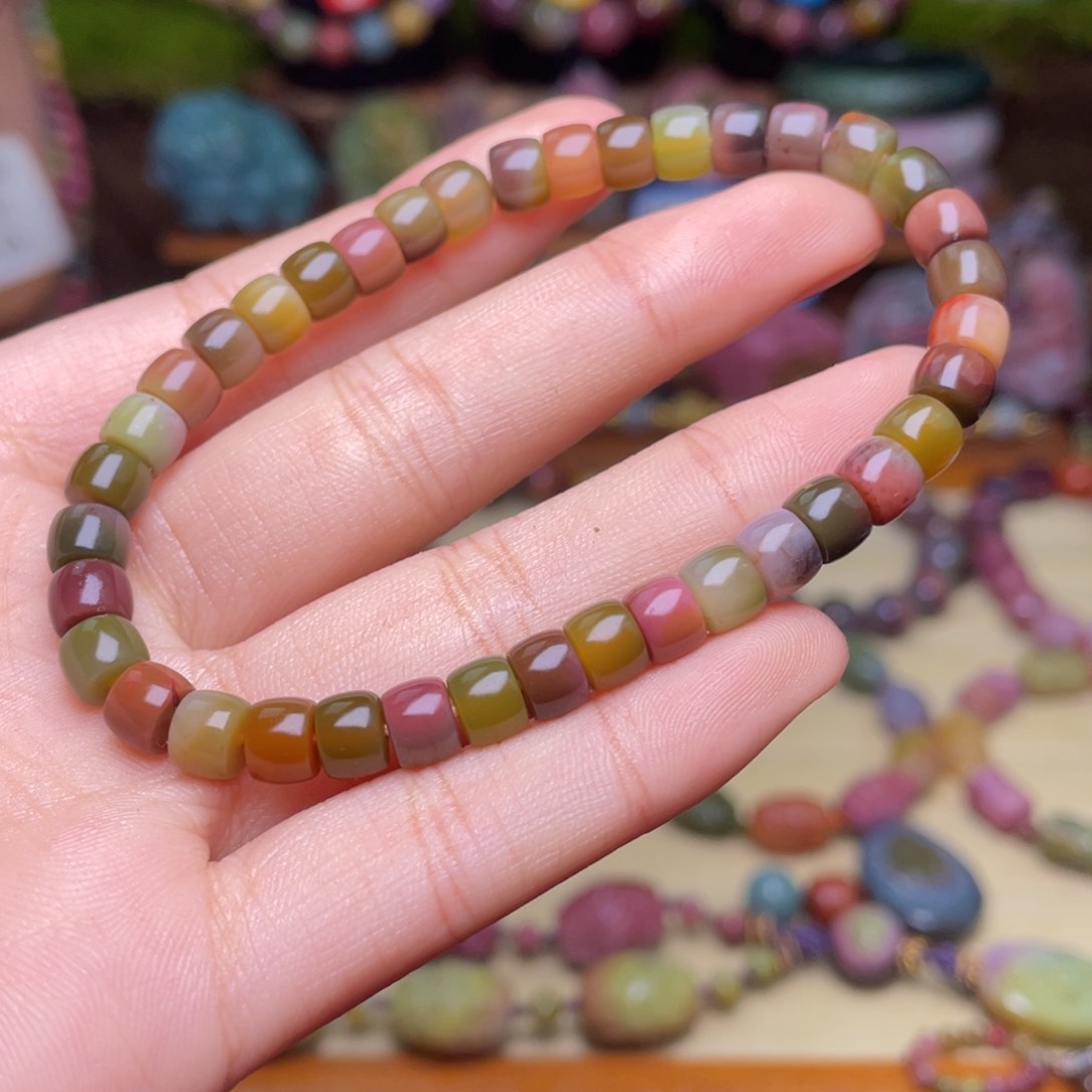 玛瑙/玉髓珠宝半成品未镶嵌盐源玛瑙直切手串