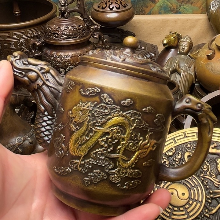 精美铜器批发档口