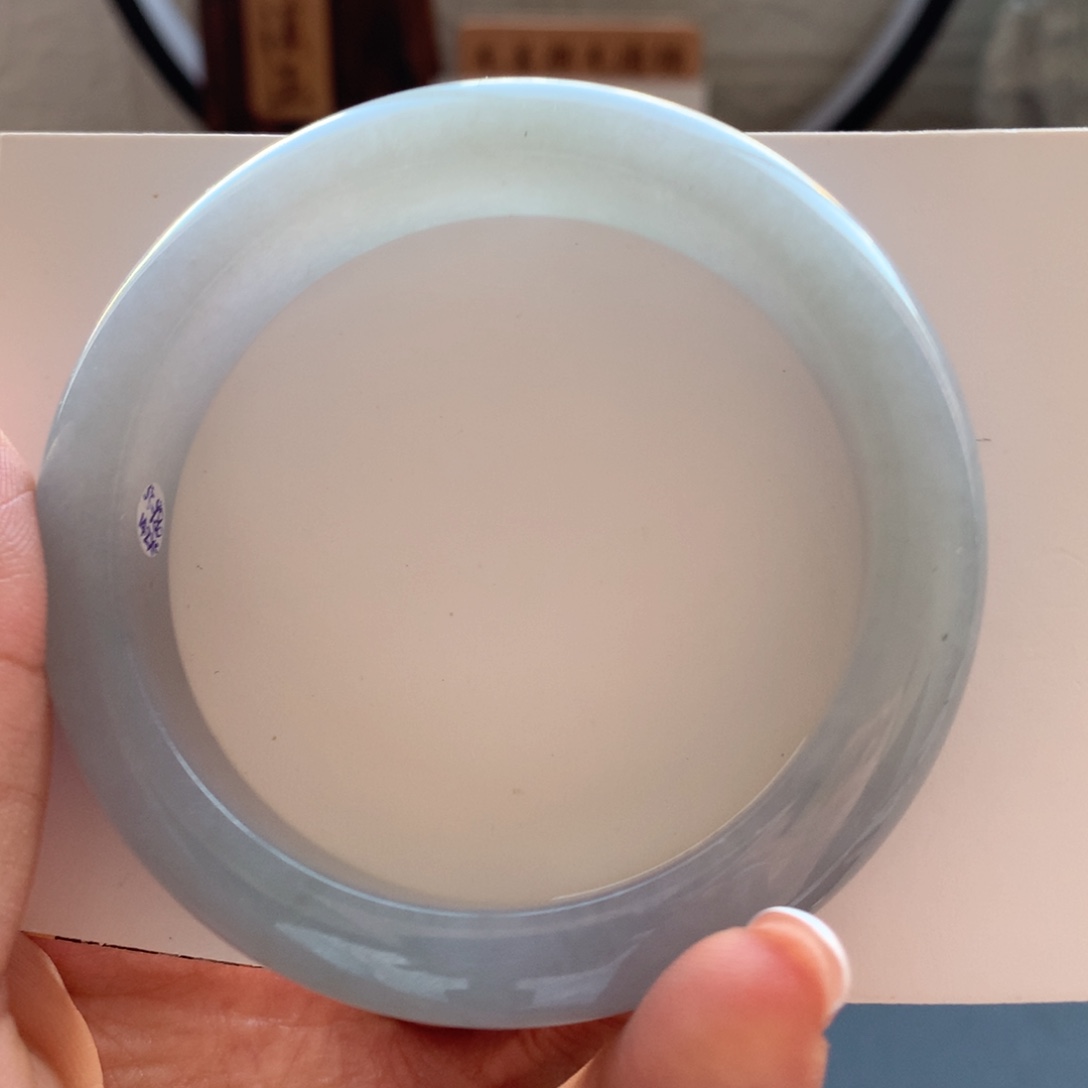 翡翠手镯未镶嵌纯天然