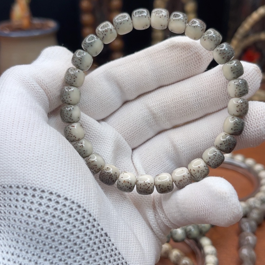 星月菩提吊坠8.7河豚绿包白