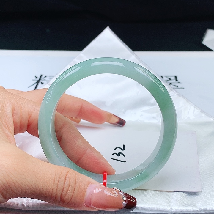 翡翠手镯未镶嵌57+正圈