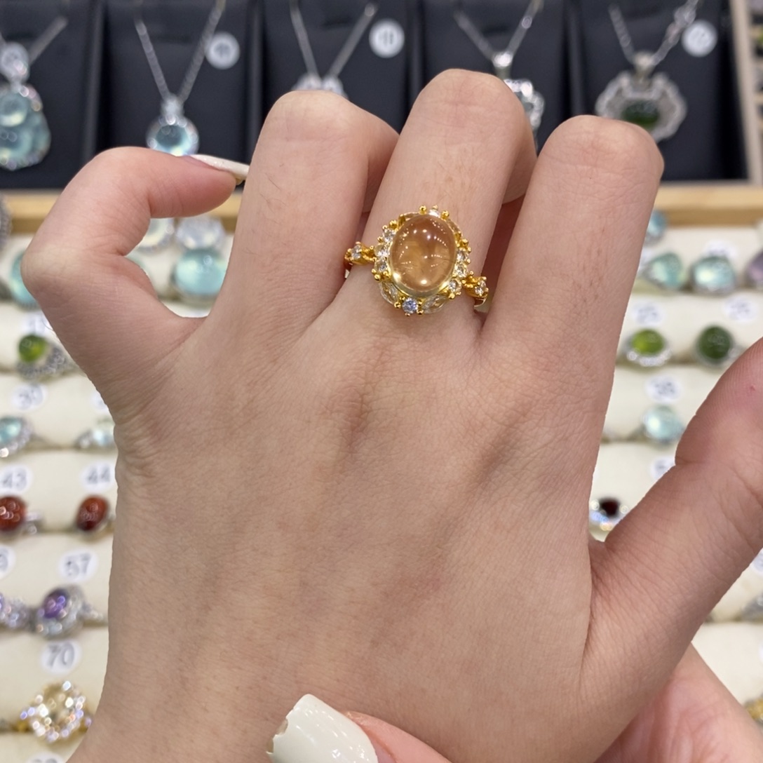 蛇纹石玉珠宝半成品合金?