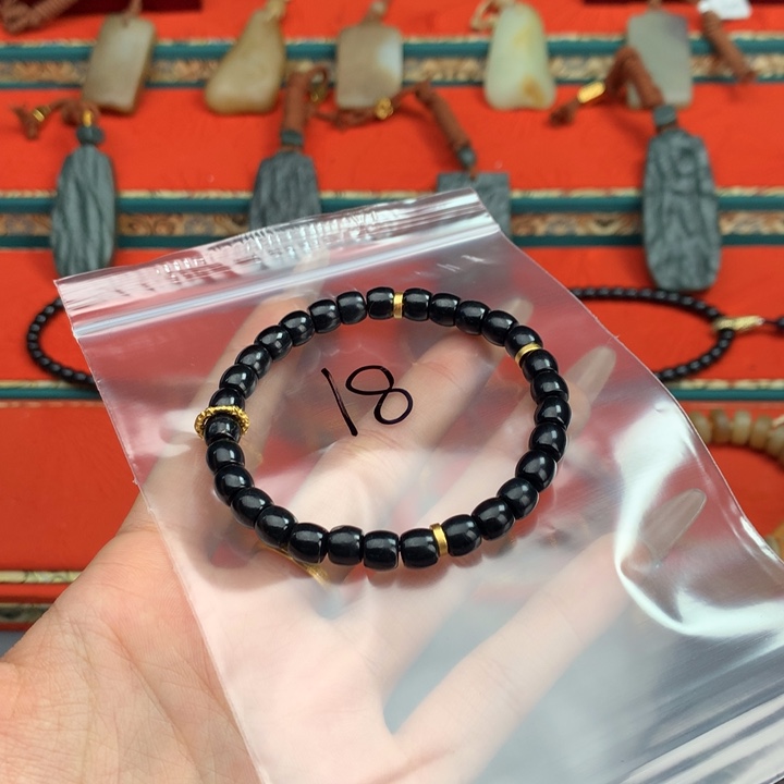 和田玉（糖玉）颈饰未镶嵌唯**蚀