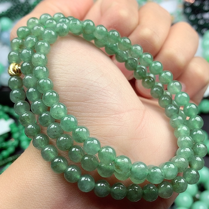 翡翠颈饰未镶嵌项链