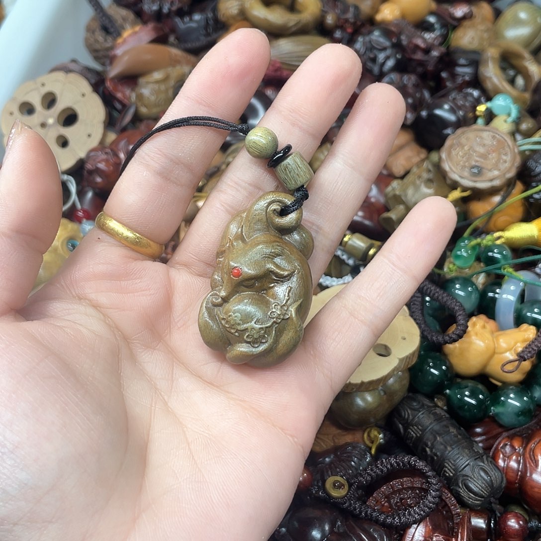 维腊木（绿檀）无事牌