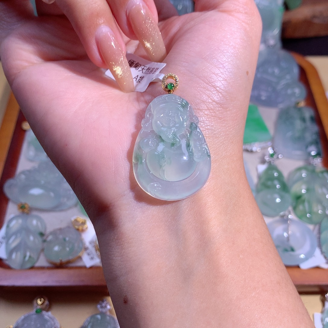 翡翠吊坠(不含链)18K金镶嵌