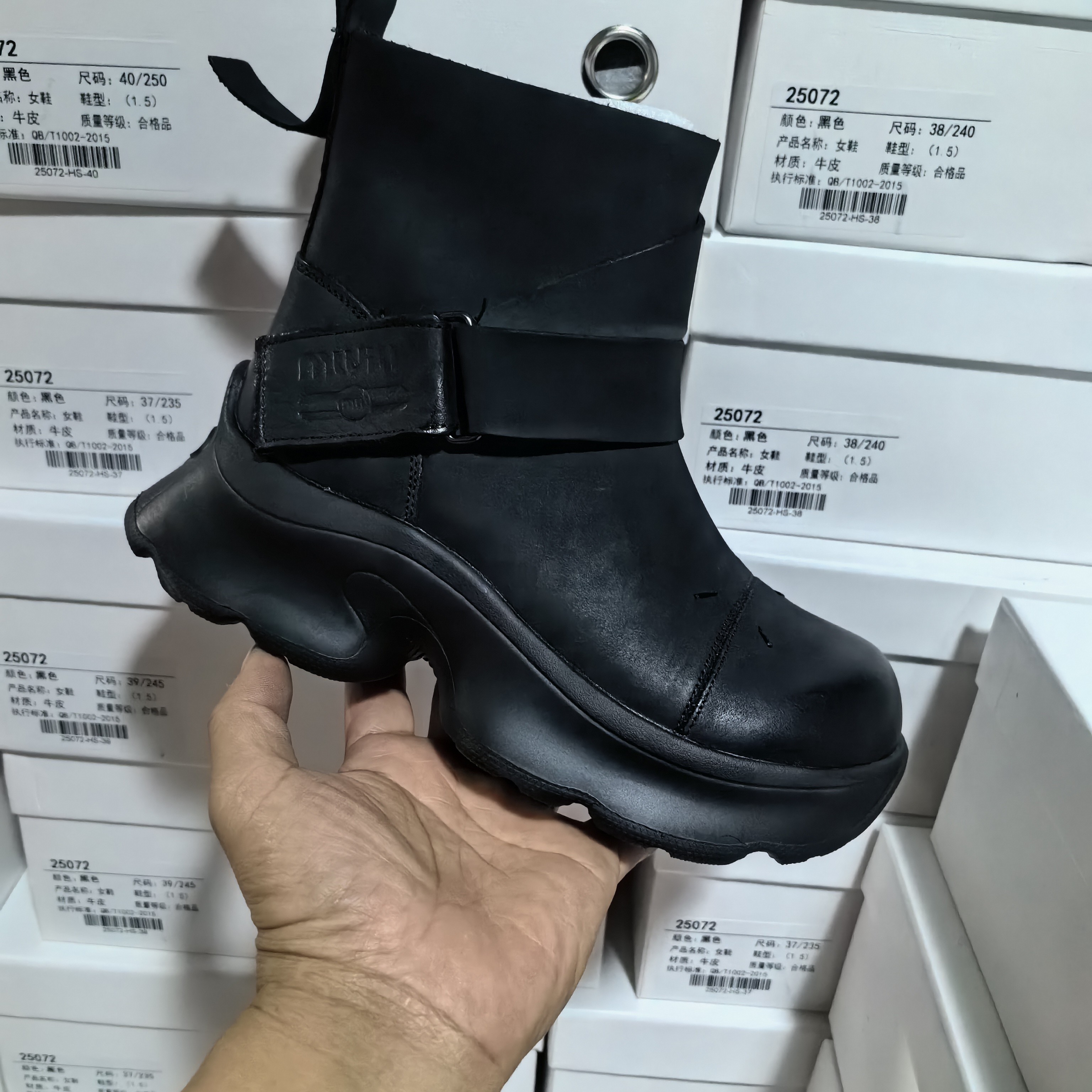 5861头层牛皮厚底超轻复古手工高帮靴