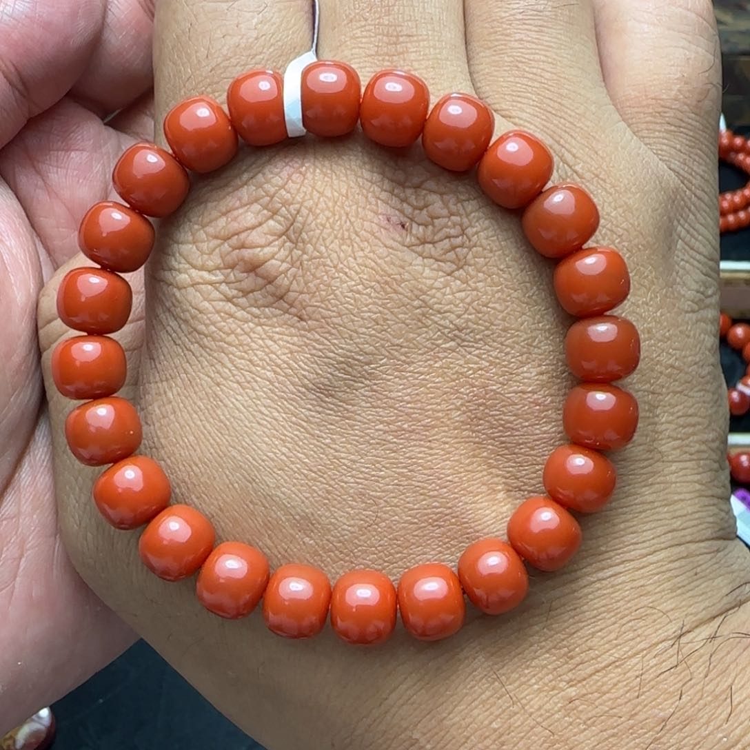 南红玛瑙颈饰未镶嵌王****来