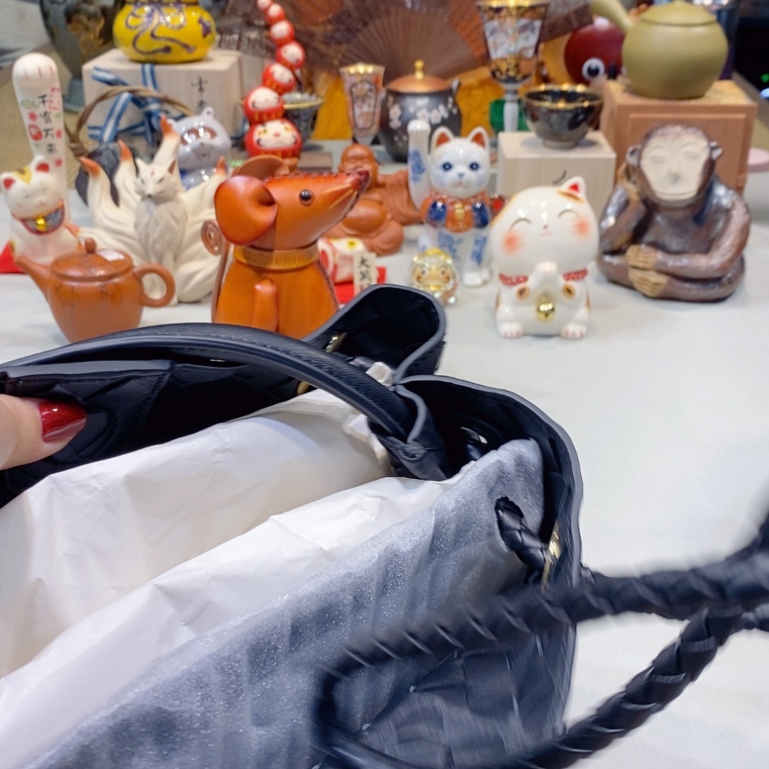 羊皮（革）小牛皮（革）