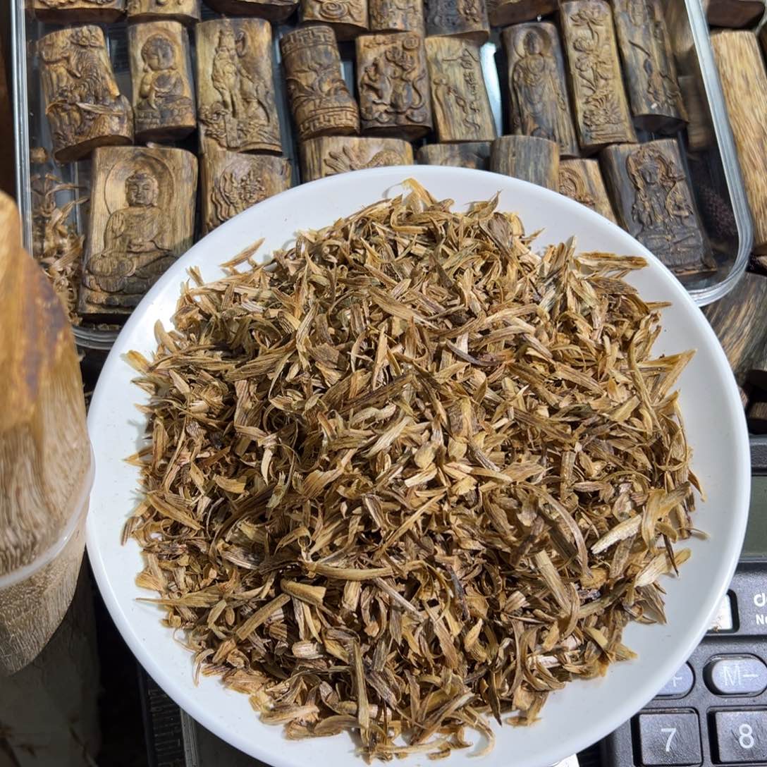 沉香手把件奇楠熏香料勾丝500克