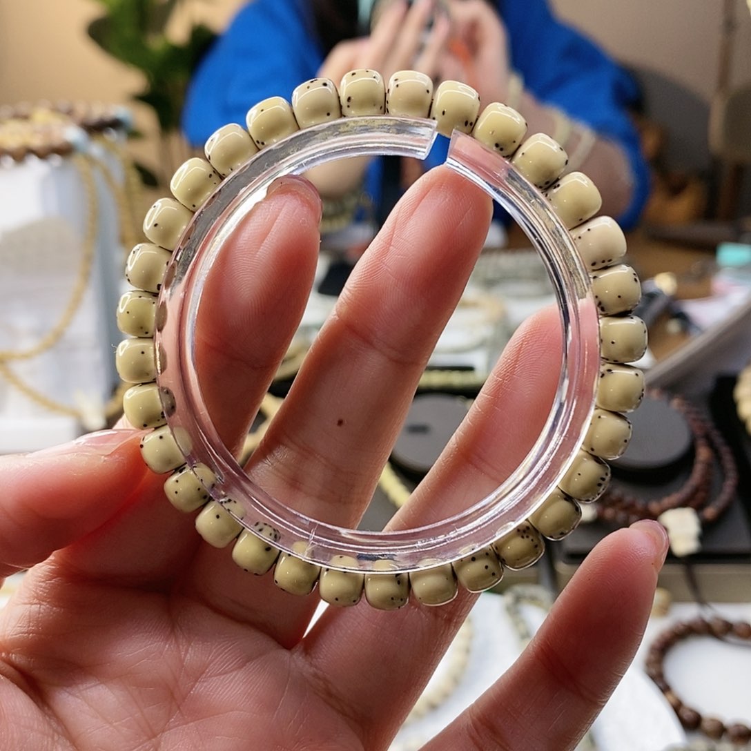 星月菩提手串7石玉料通体大留白